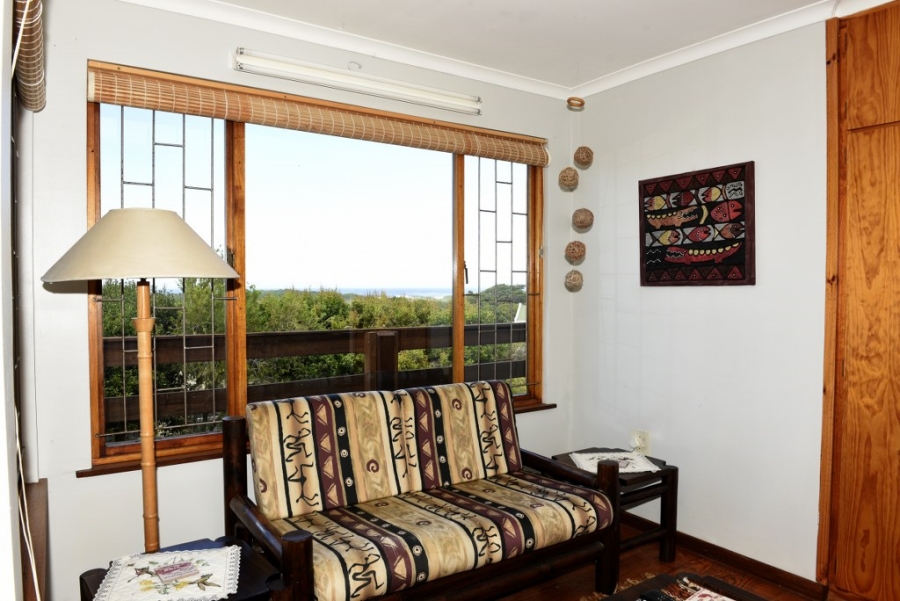 4 Bedroom Property for Sale in Heuningkloof Western Cape